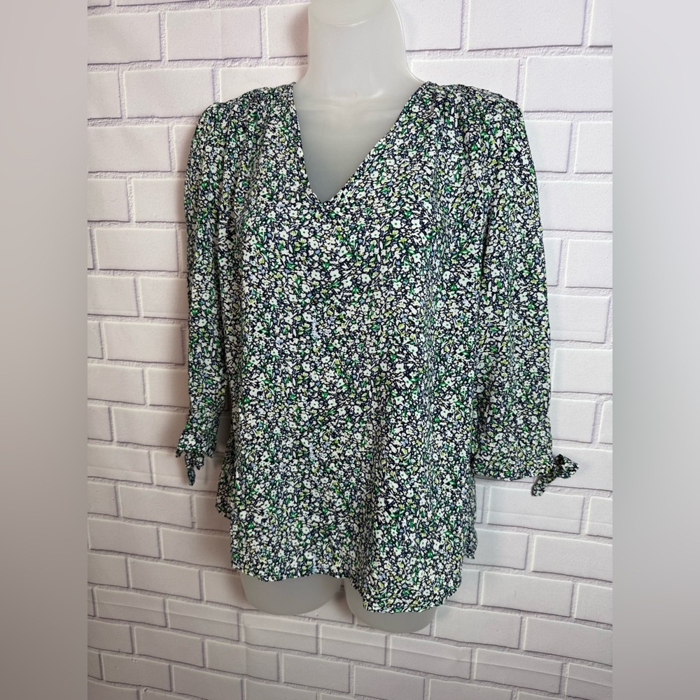 Cynthia Rowley Green Floral V-Neck Blouse - Picture 4 of 13